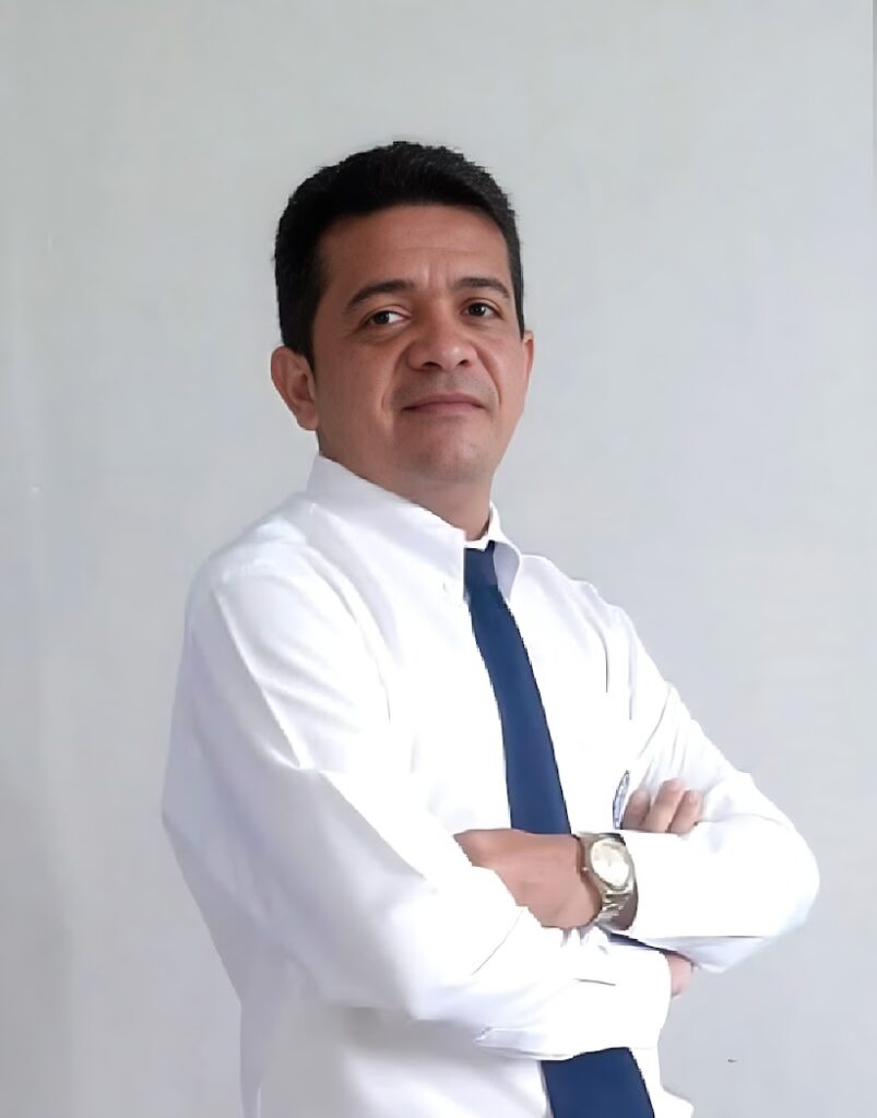 Diretor Administrativo José Mário